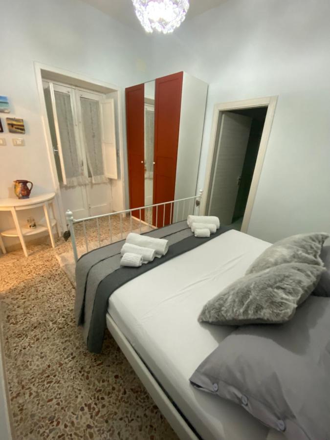 Апартаменты Delizia House Ortigia,Centro Citta, Vicino Al Mare Сиракузы Экстерьер фото