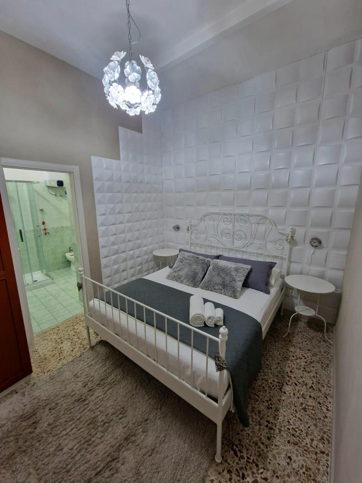 Апартаменты Delizia House Ortigia,Centro Citta, Vicino Al Mare Сиракузы Экстерьер фото